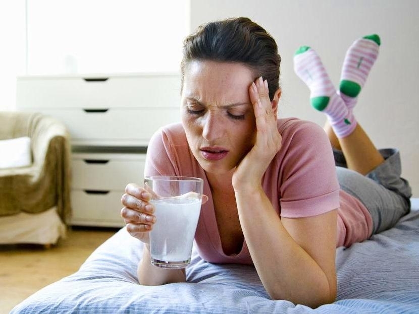 Как избавиться от похмелья и убрать тошноту в домашних условиях