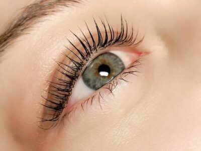 Как выбрать мастера по ламинированию ресниц в Минске