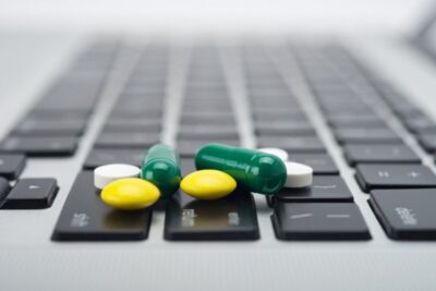 Заказ лекарств в интернете: достоинства и недостатки