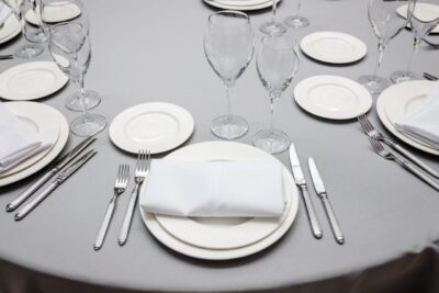 Столовая посуда: критерии выбора и роль в сервировке стола