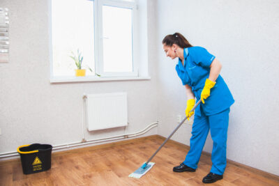 Что входит в уборку квартиры после ремонта? Как выбрать клининговую компанию