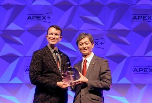  Japan Airlines получила награду WORLD CLASS 2022 и аккредитацию APEX