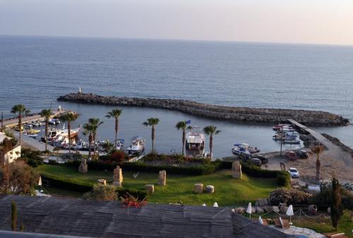 Кипр вводит сдачу экспресс-тестов по прибытии для всех иностранных туристов