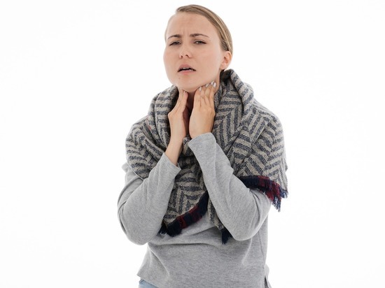 Раскрыты признаки опасной боли в горле: вплоть до рака