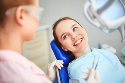 Терапевтическое лечение зубов: этапы и особенности