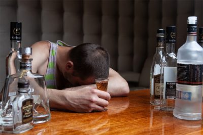 Кодирование от алкогольной зависимость: спасение или пустая трата времени и денег?