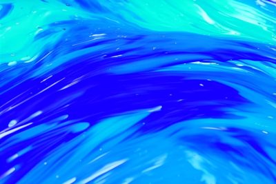 Технические характеристики водоэмульсионной акриловой краски: влияние на процессы нанесения и качество покрытия