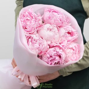 Букет пионов с доставкой: Прекрасное решение для любого случая