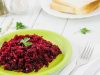 Вкусные рецепты салата из вареной свеклы с майонезом и чесноком