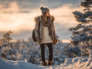 Модные образы для новогодней экскурсии: что надеть, чтобы не мёрзнуть и выглядеть стильно