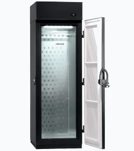 Холодильник для шуб: как сохранить меховую одежду